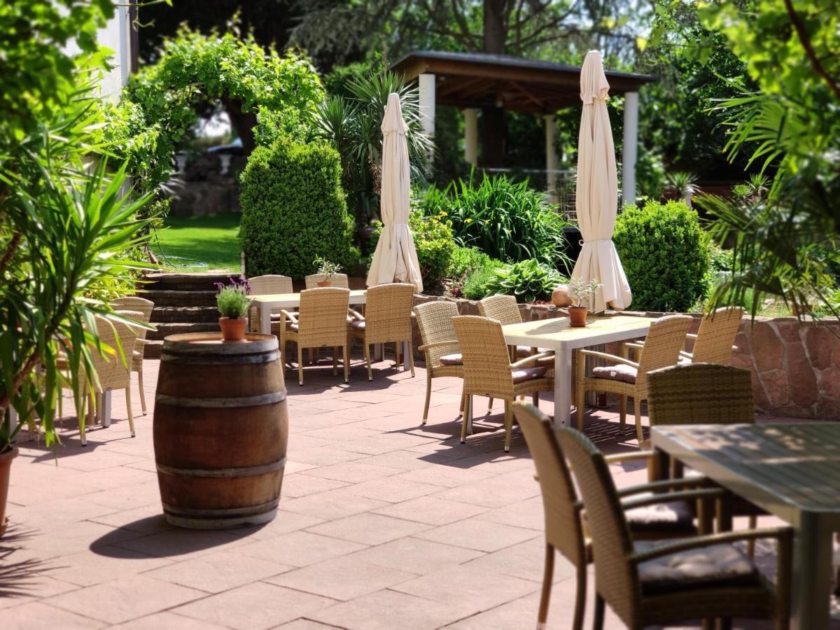 Winzergarten Hotel-Restaurant Grosskarlbach Exterior photo